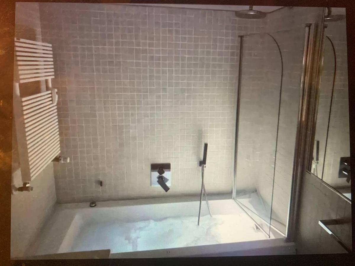 S.Ambrogio/Duomo •Jacuzzi • Luxury •Design Daire Milano Dış mekan fotoğraf