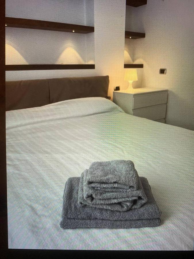 S.Ambrogio/Duomo •Jacuzzi • Luxury •Design Daire Milano Dış mekan fotoğraf