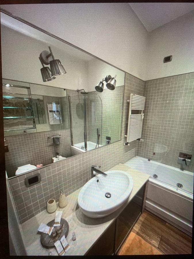 S.Ambrogio/Duomo •Jacuzzi • Luxury •Design Daire Milano Dış mekan fotoğraf